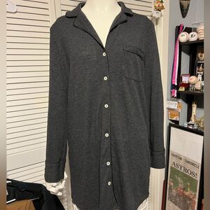 Victoria’s Secret sleep shirt Size Small very nice and clean